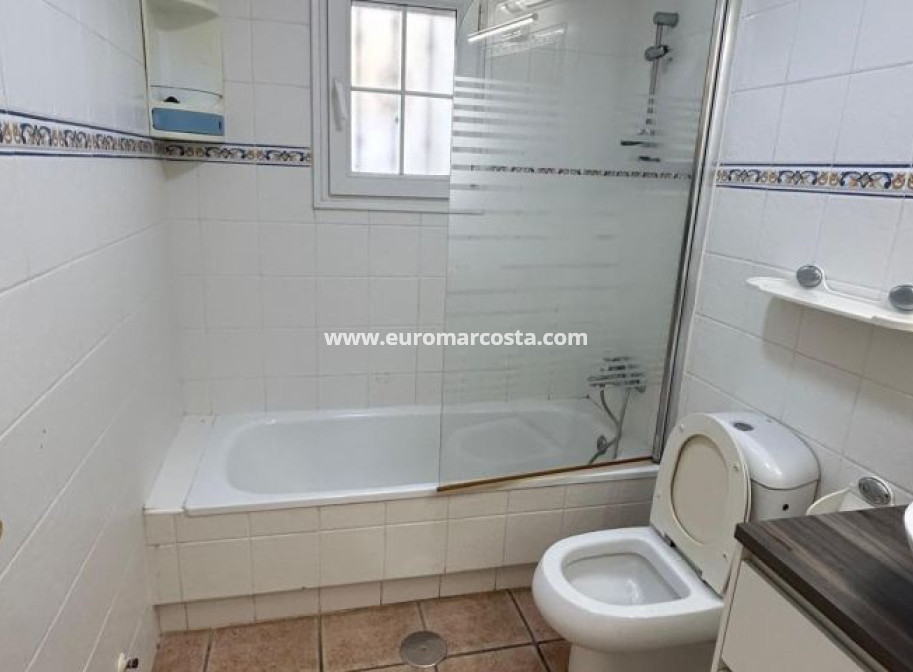 Objekte zum Wiederverkauf - Bungalow - Torrevieja - TORREVIEJA