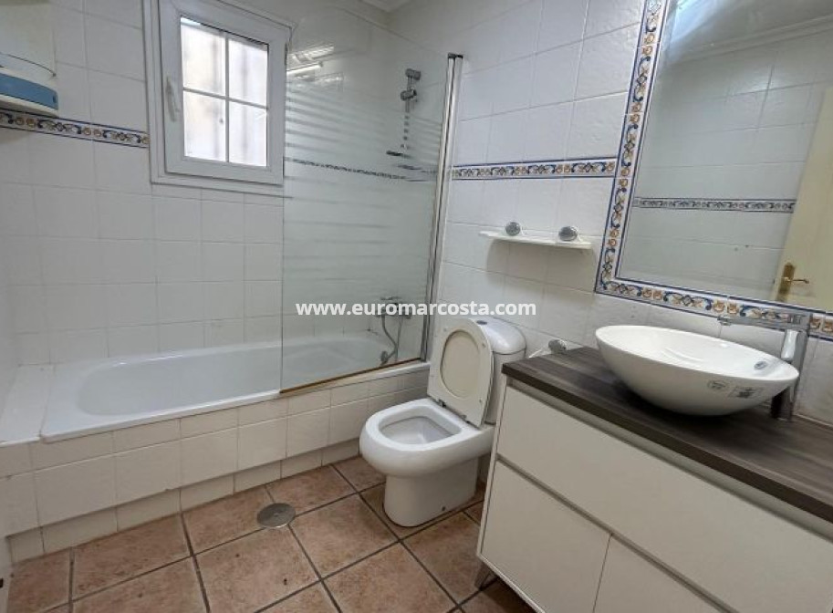 Objekte zum Wiederverkauf - Bungalow - Torrevieja - TORREVIEJA