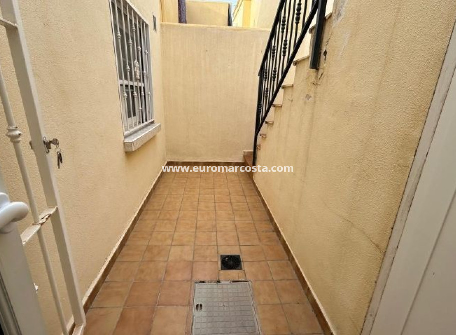 Objekte zum Wiederverkauf - Bungalow - Torrevieja - TORREVIEJA