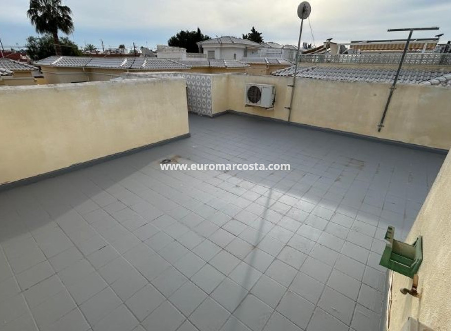 Objekte zum Wiederverkauf - Bungalow - Torrevieja - TORREVIEJA