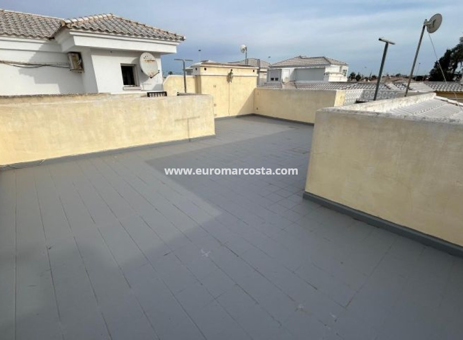 Objekte zum Wiederverkauf - Bungalow - Torrevieja - TORREVIEJA