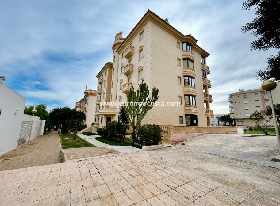 Sale - Apartment / flat - Guardamar del Segura - Guardamar