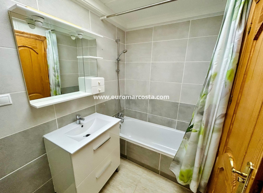 Sale - Apartment / flat - Guardamar del Segura - Guardamar