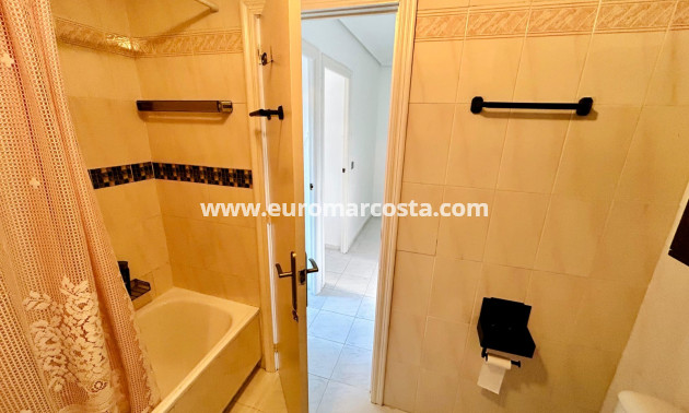 Sale - Duplex apartment - Torrevieja - La Mata