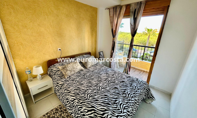 Sale - Duplex apartment - Torrevieja - La Mata