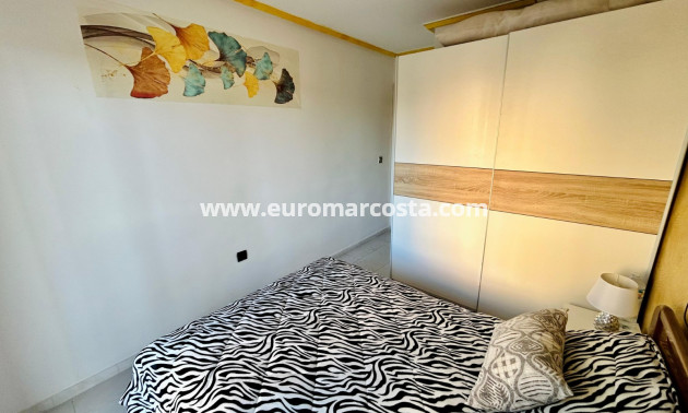 Sale - Duplex apartment - Torrevieja - La Mata