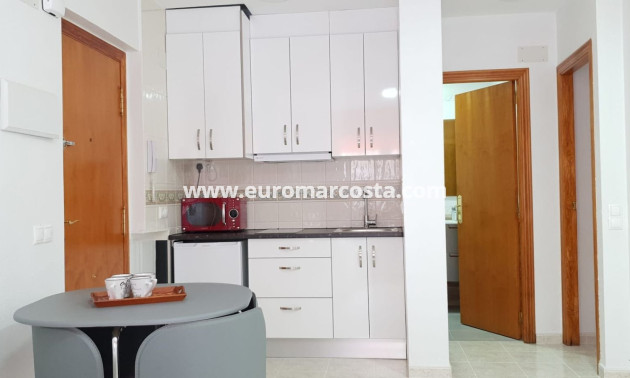 Objekte zum Wiederverkauf - Wohnung - Torrevieja - TORREVIEJA