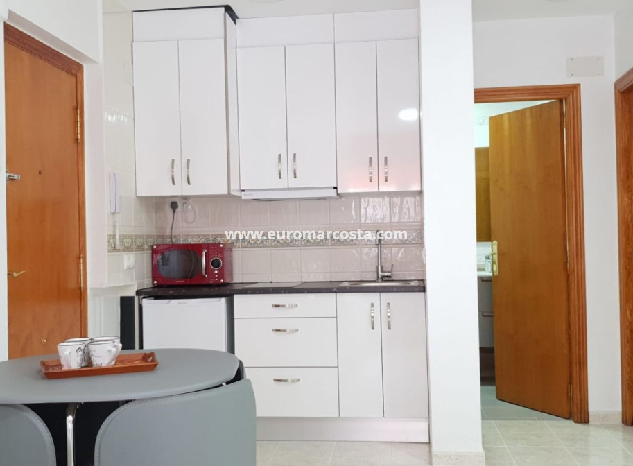 Objekte zum Wiederverkauf - Wohnung - Torrevieja - TORREVIEJA