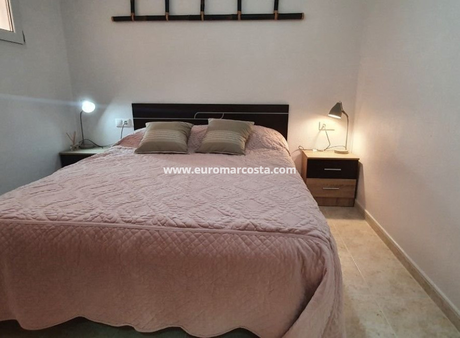 Objekte zum Wiederverkauf - Wohnung - Torrevieja - TORREVIEJA