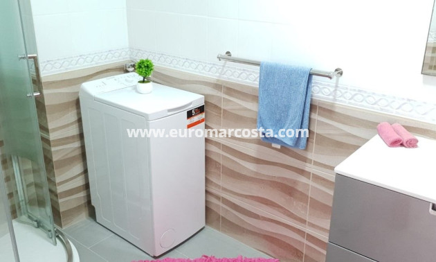 Objekte zum Wiederverkauf - Wohnung - Torrevieja - TORREVIEJA