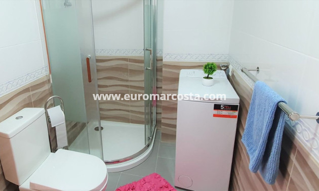 Objekte zum Wiederverkauf - Wohnung - Torrevieja - TORREVIEJA