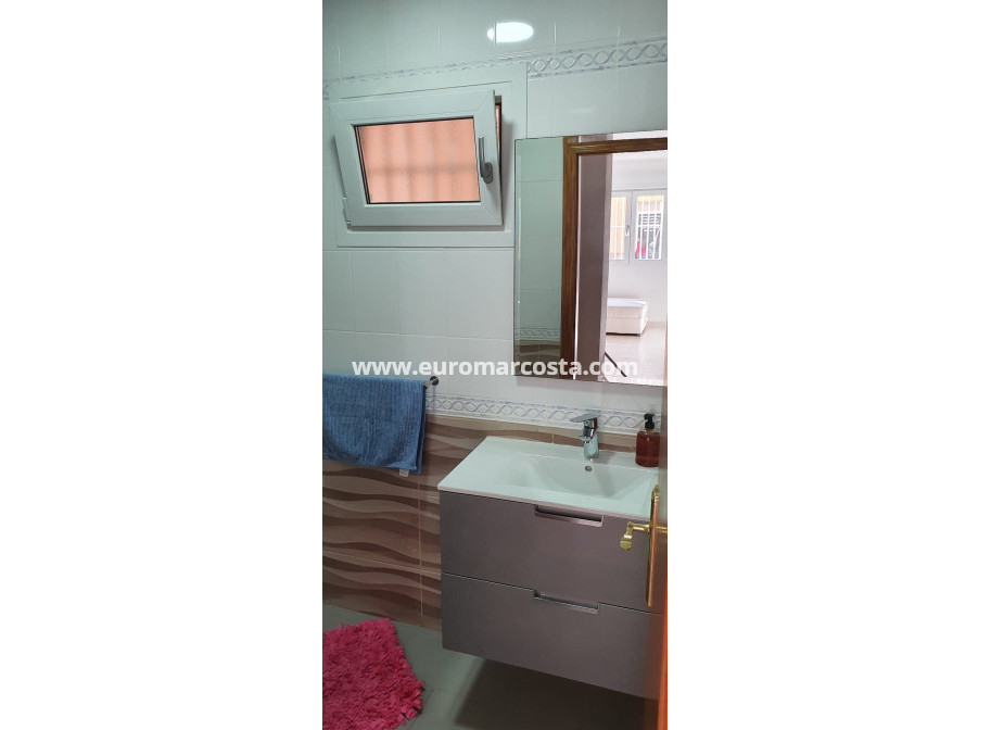 Objekte zum Wiederverkauf - Wohnung - Torrevieja - TORREVIEJA