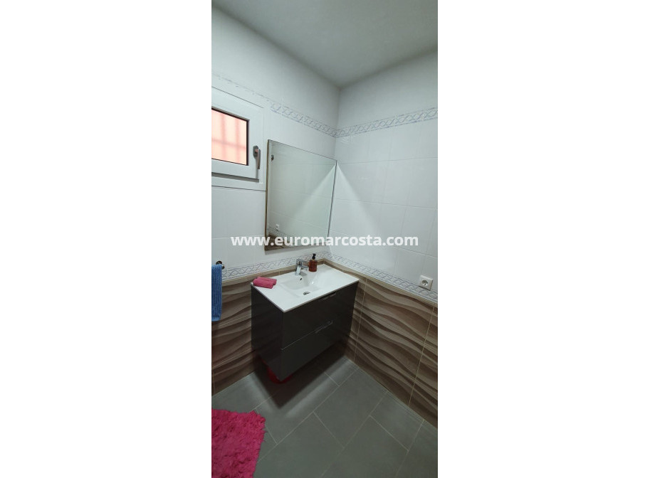 Objekte zum Wiederverkauf - Wohnung - Torrevieja - TORREVIEJA