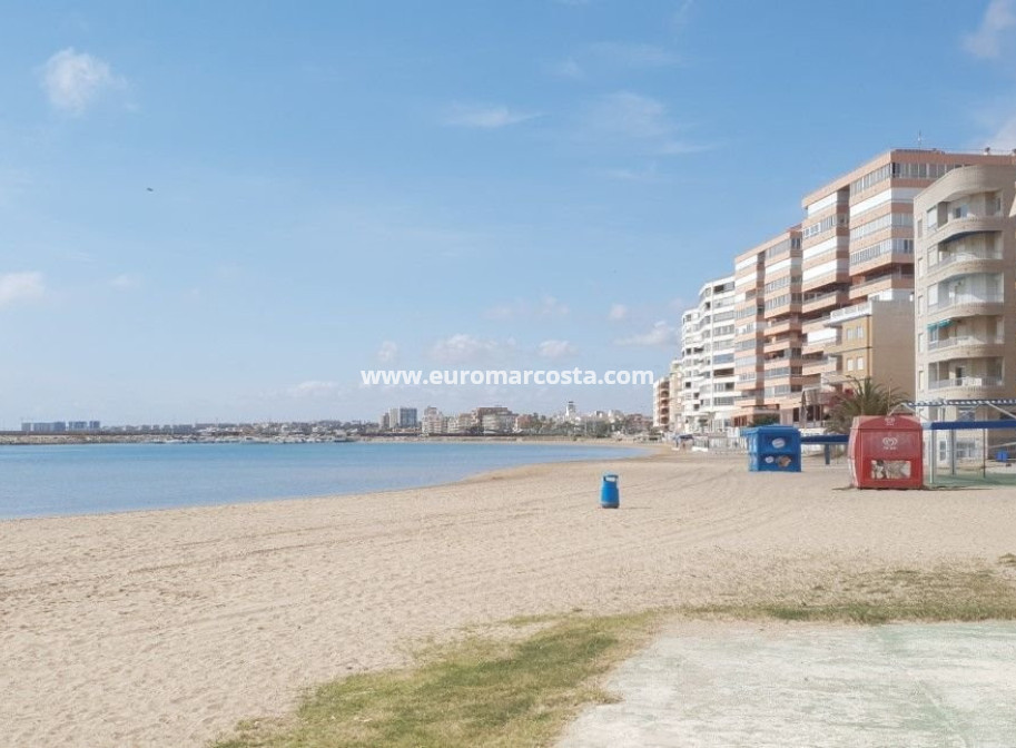 Objekte zum Wiederverkauf - Wohnung - Torrevieja - TORREVIEJA