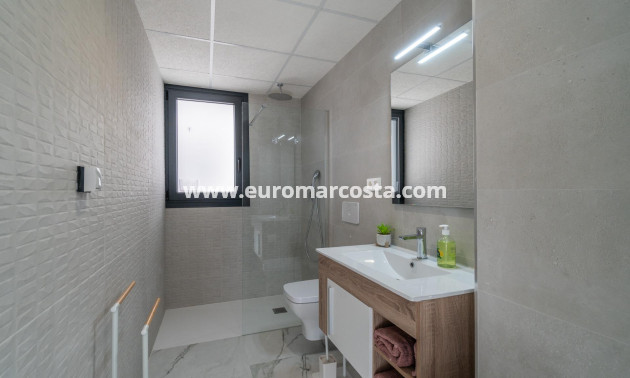 Sale - Apartment / flat - Orihuela Costa
