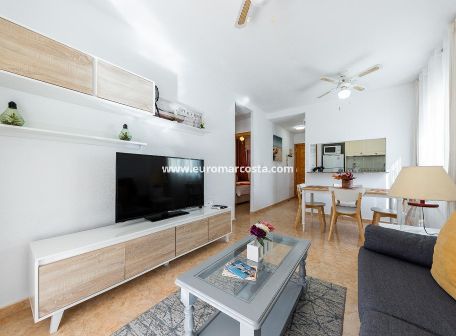 Sale - Apartment / flat - Torrevieja - PLAYA DE LA MATA