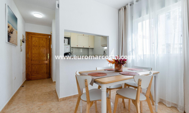 Sale - Apartment / flat - Torrevieja - PLAYA DE LA MATA