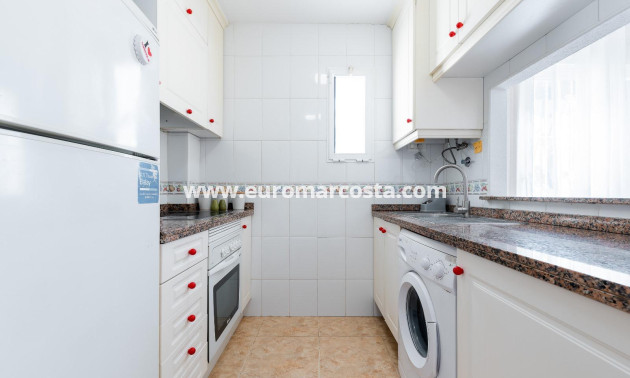 Sale - Apartment / flat - Torrevieja - PLAYA DE LA MATA