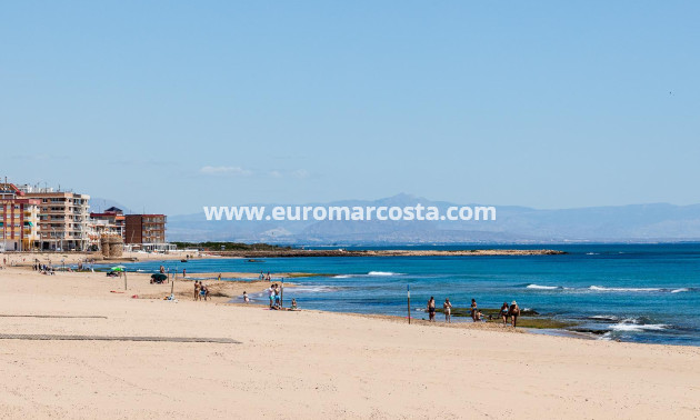 Objekte zum Wiederverkauf - Wohnung - Torrevieja - PLAYA DE LA MATA