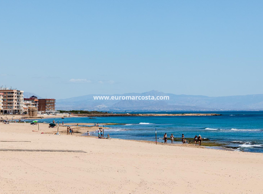 Objekte zum Wiederverkauf - Wohnung - Torrevieja - PLAYA DE LA MATA