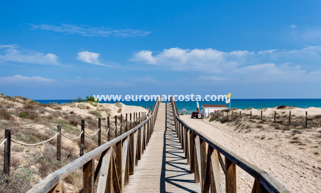 Objekte zum Wiederverkauf - Wohnung - Torrevieja - PLAYA DE LA MATA