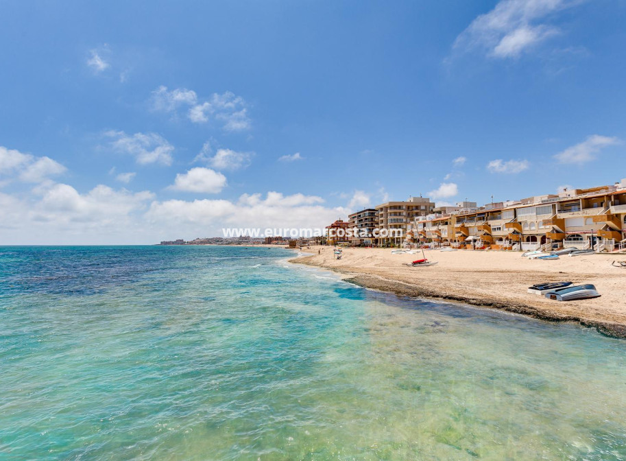 Objekte zum Wiederverkauf - Wohnung - Torrevieja - PLAYA DE LA MATA