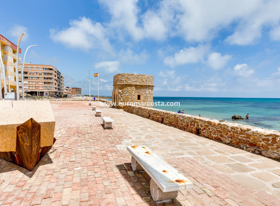 Objekte zum Wiederverkauf - Wohnung - Torrevieja - PLAYA DE LA MATA