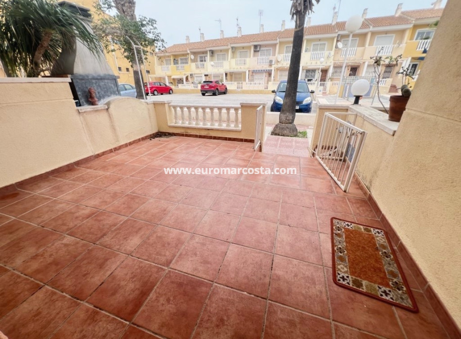 Sale - Bungalow Planta Baja - Guardamar del Segura