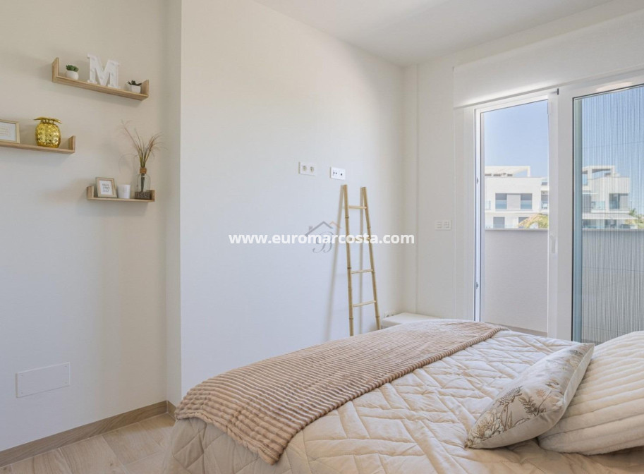 Sale - Apartment / flat - Guardamar del Segura - EL RASO