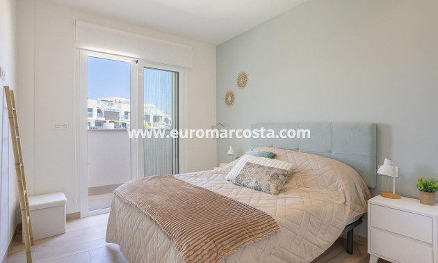 Sale - Apartment / flat - Guardamar del Segura - EL RASO