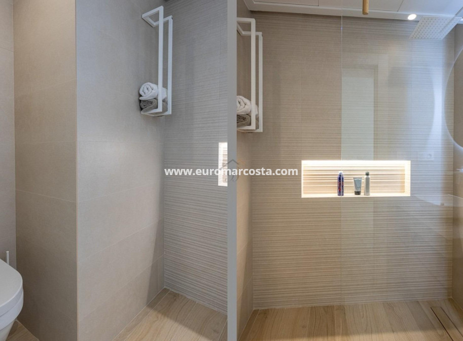 Sale - Apartment / flat - Guardamar del Segura - EL RASO