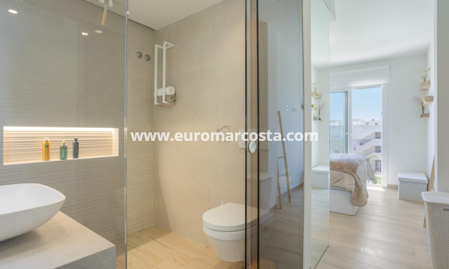 Sale - Apartment / flat - Guardamar del Segura - EL RASO