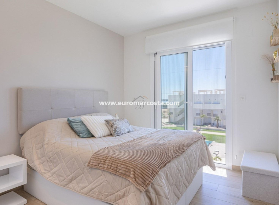 Sale - Apartment / flat - Guardamar del Segura - EL RASO