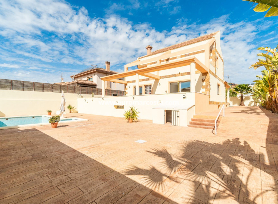 Sale - Villa - Torrevieja - Aguas nuevas 2