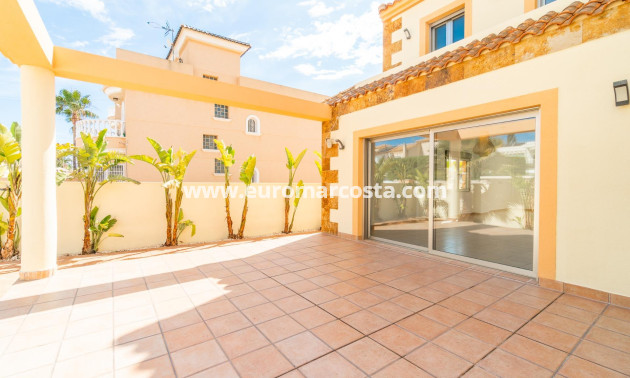 Sale - Villa - Torrevieja - Aguas nuevas 2