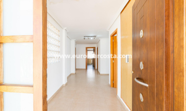 Sale - Villa - Torrevieja - Aguas nuevas 2