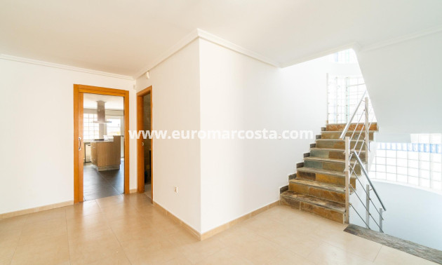 Sale - Villa - Torrevieja - Aguas nuevas 2