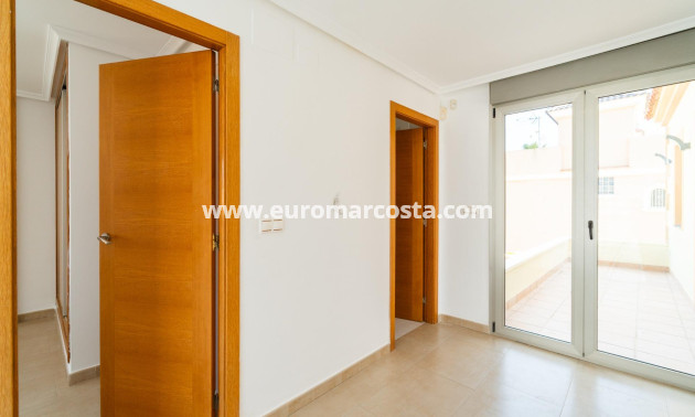 Sale - Villa - Torrevieja - Aguas nuevas 2