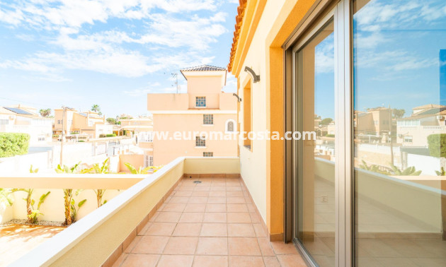 Sale - Villa - Torrevieja - Aguas nuevas 2