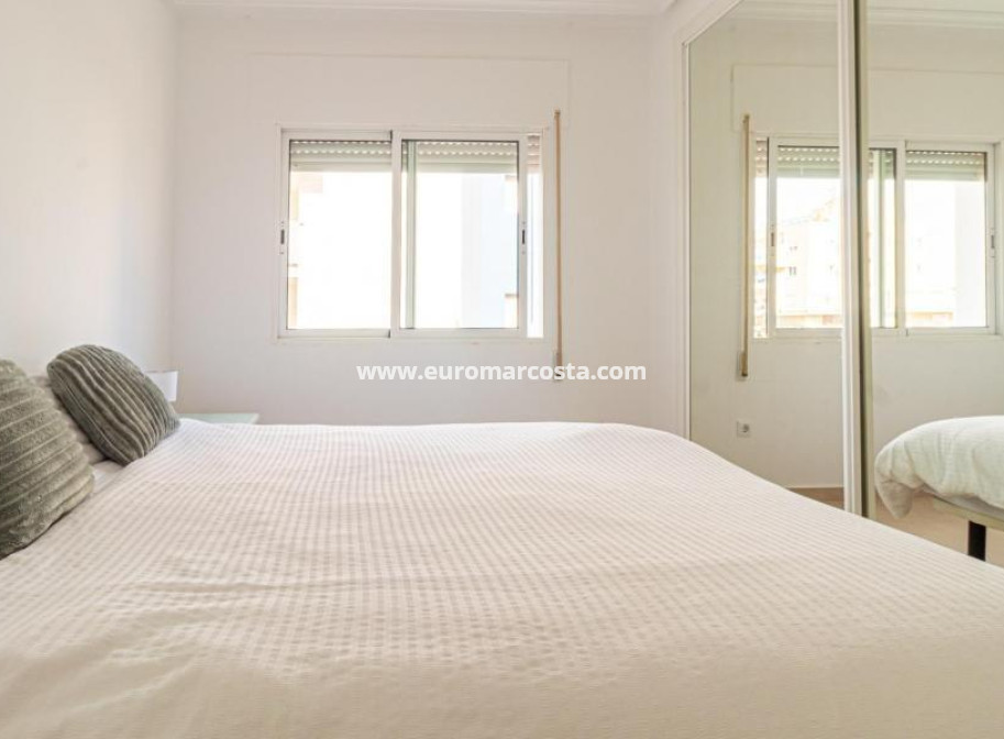 Sale - Apartment / flat - Orihuela Costa - Costa blanca