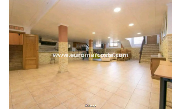 Sale - Detached House / Villa - Catral