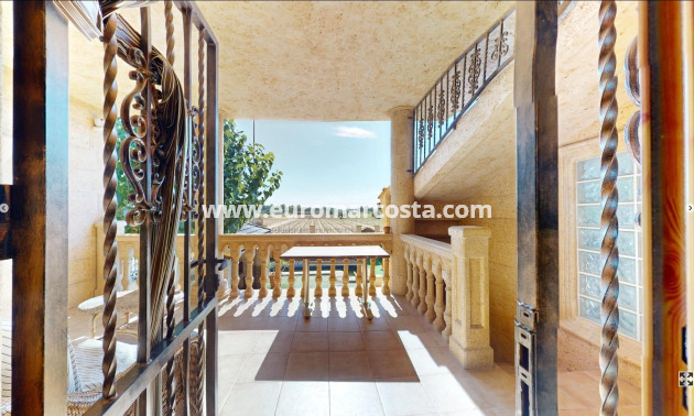 Sale - Detached House / Villa - Catral