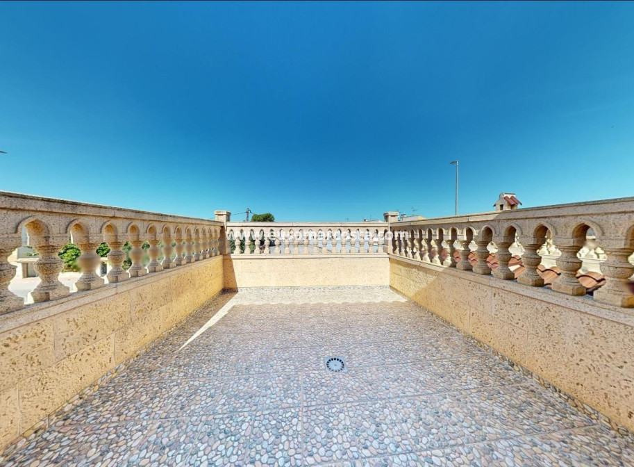 Sale - Detached House / Villa - Catral