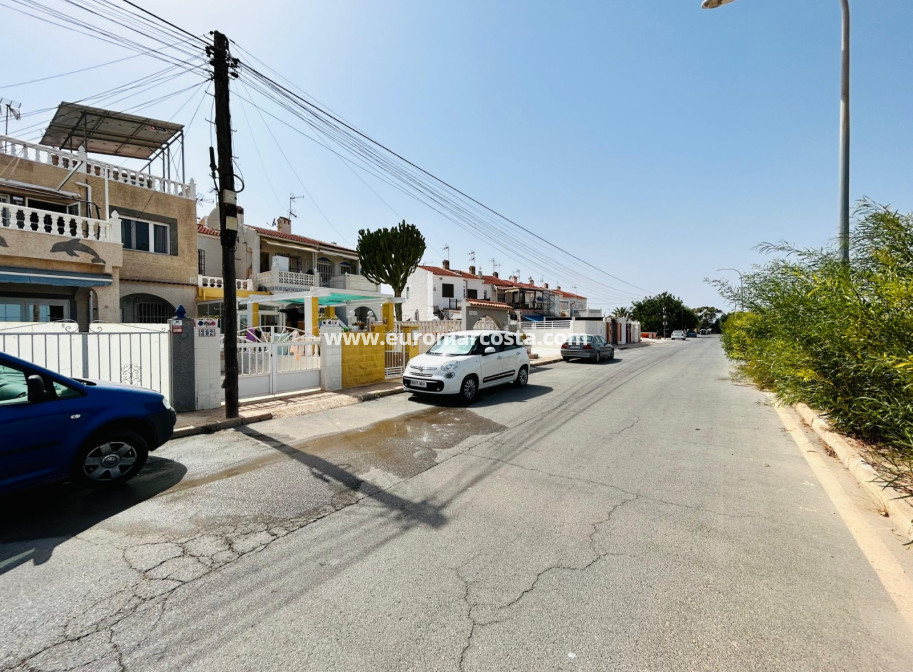 Objekte zum Wiederverkauf - Stadthaus - Torrevieja - TORREVIEJA