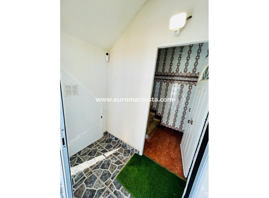 Objekte zum Wiederverkauf - Stadthaus - Torrevieja - TORREVIEJA