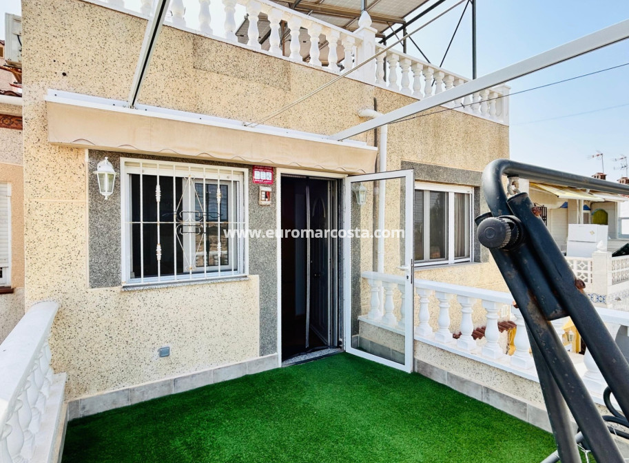 Objekte zum Wiederverkauf - Stadthaus - Torrevieja - TORREVIEJA