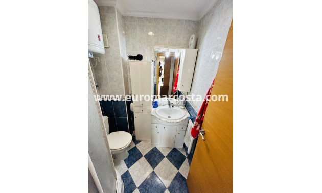 Objekte zum Wiederverkauf - Stadthaus - Torrevieja - TORREVIEJA