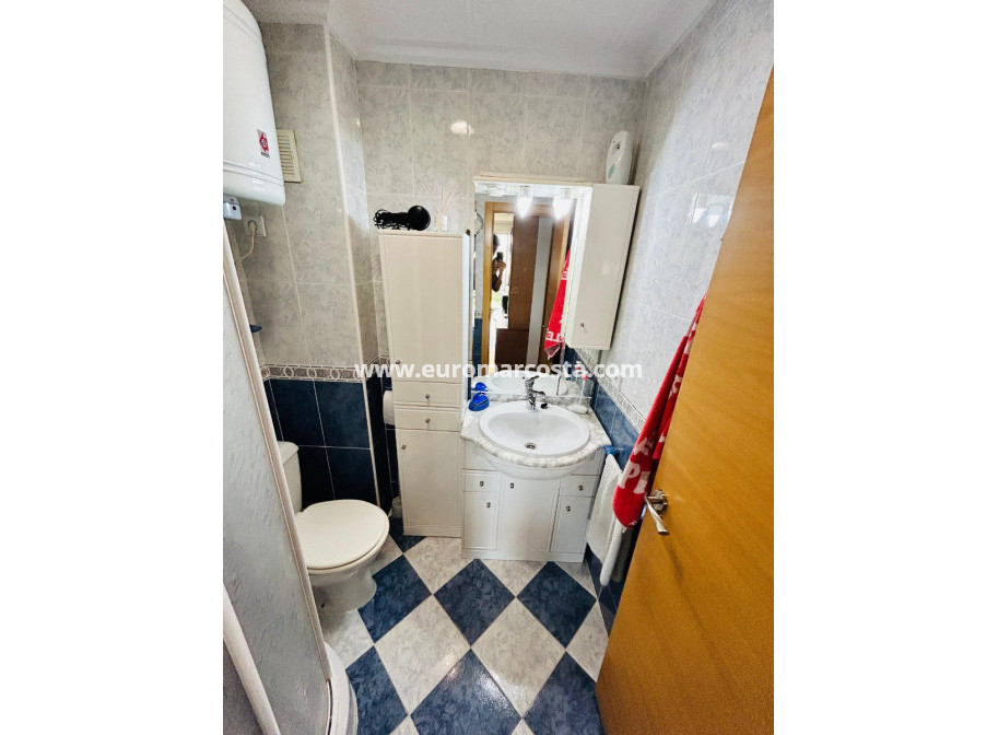 Objekte zum Wiederverkauf - Stadthaus - Torrevieja - TORREVIEJA