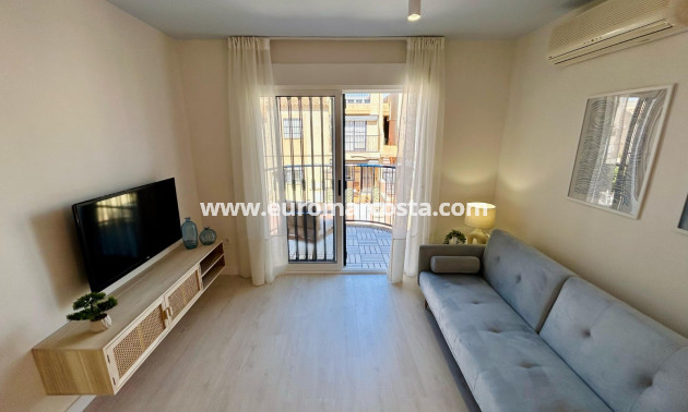 Objekte zum Wiederverkauf - Wohnung - Torrevieja - TORREVIEJA