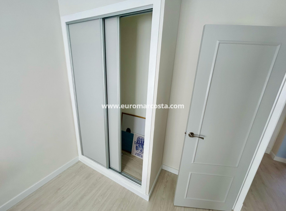 Objekte zum Wiederverkauf - Wohnung - Torrevieja - TORREVIEJA